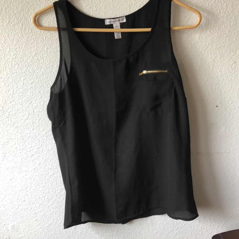 Sleeveless blouse